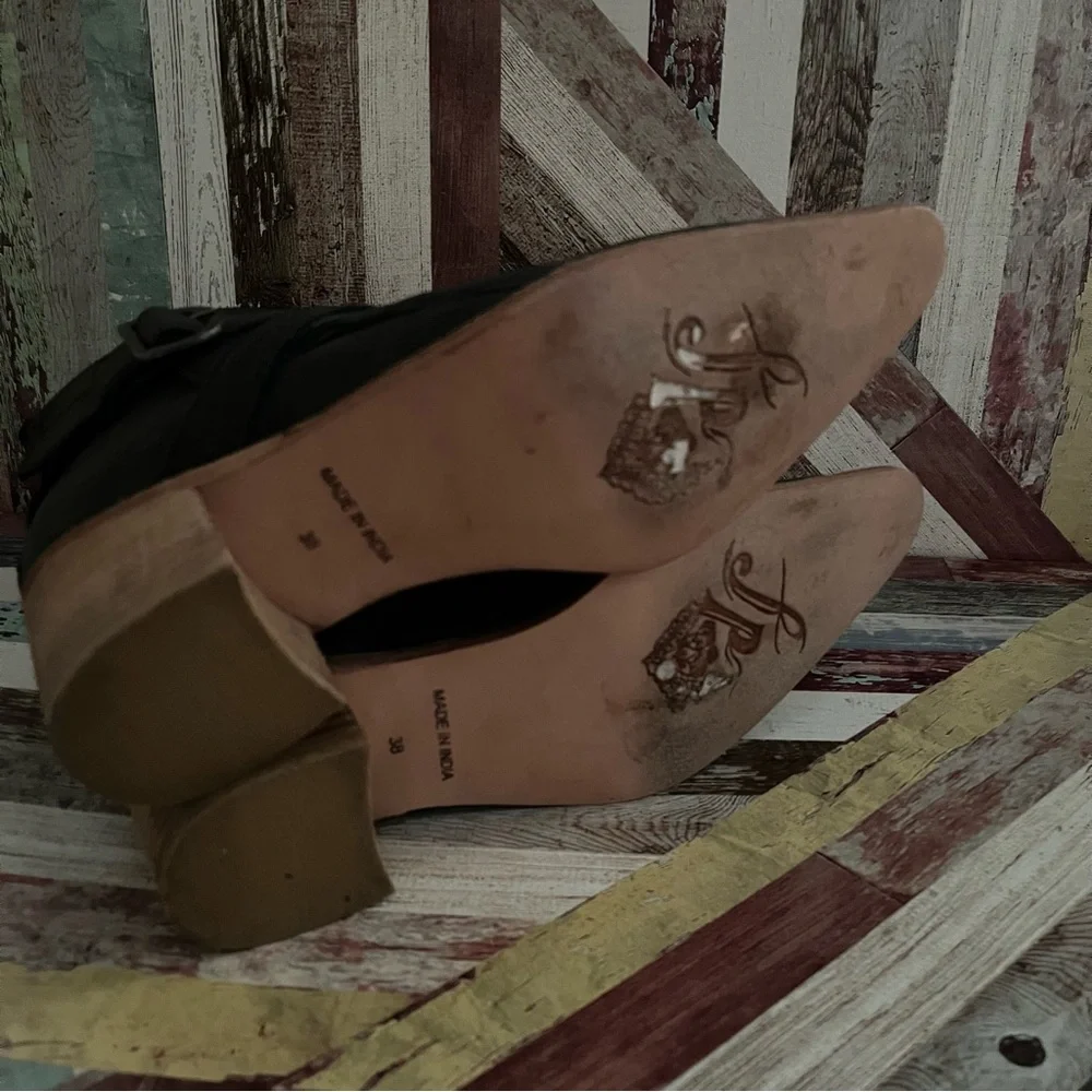 Free People Back Loop Ankle Boots W/Cross Straps & Buckle Black Leather EUC 7.5 - Picture 9 of 11